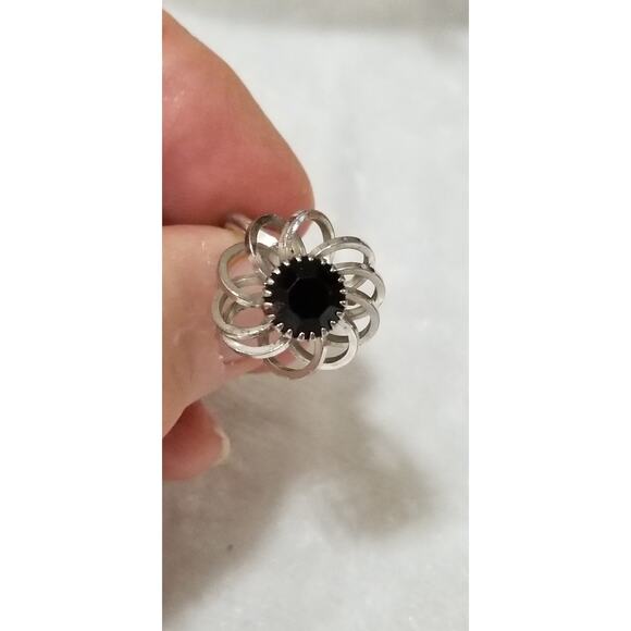 Sarah Coventry adjustable wore on inside bottom 1.1569 - Picture 7 of 10